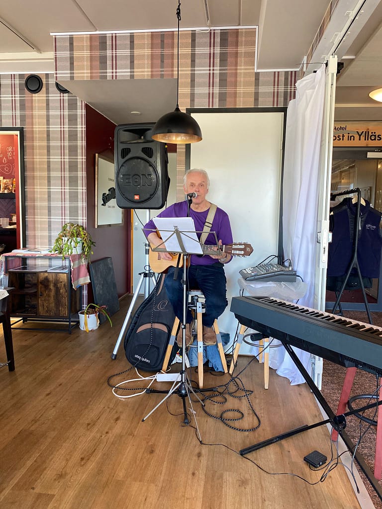 Muusikko ja viihdyttäjä Kauno Kaulanen